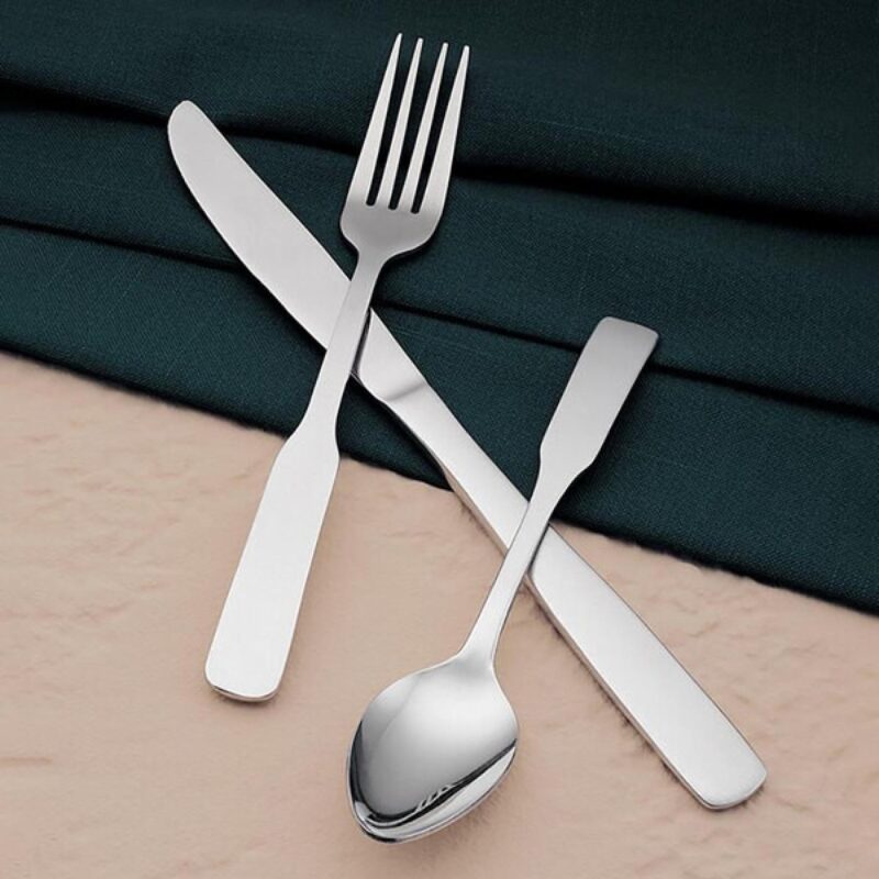 Custom Libbey Brandware 136 5262 Colony 8 5/8" Medium Dinner Knife - 1